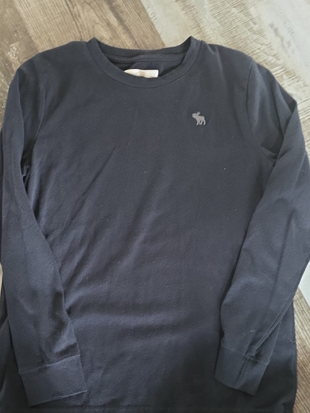 Abercrombie & Fitch Men's Long-Sleeve Crew in Dark Navy with Embroidered Moose